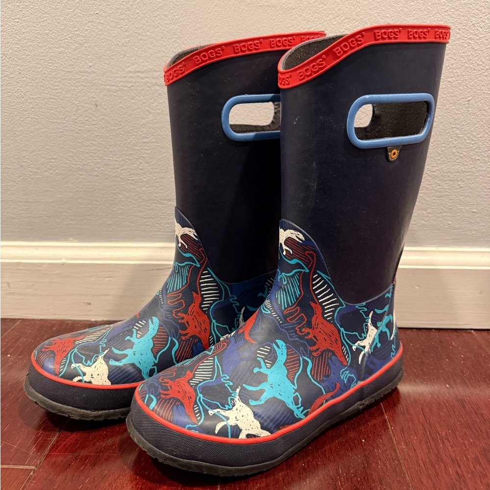 Bogs Youth Neon Dinosaur Boots. Size 3